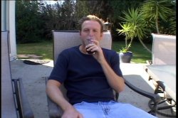 Captura de 'Slutty Housewives Of the O.C.' nº 85