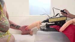 Captura de 'Betty Samples Some Sex Toys and Hard Cocks' nº 6