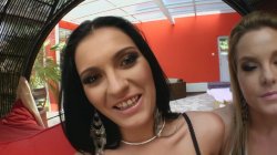 Captura de 'Lesbian Sex Romp' nº 35