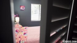 Captura de 'Spying on Stepsis Led to Massage & Sex' nº 9