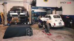 Captura de 'Slutty MILF Fucking Coachbuilder In A Garage' nº 2