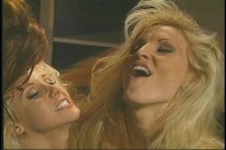 'Janine's Pussy Binge' screenshot nº 16