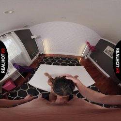 'Shy Latina Cock Shocked' screenshot nº 47