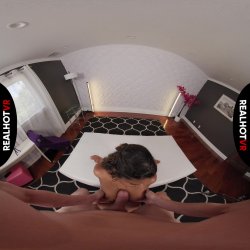 'Shy Latina Cock Shocked' screenshot nº 57