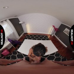 'Shy Latina Cock Shocked' screenshot nº 61