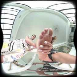 'Underneath It All' screenshot nº 29