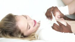 'Her 1st Interracial' screenshot nº 15