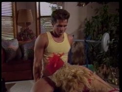 'Ginger Lynn vs. Nina Hartley' screenshot nº 6