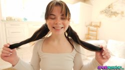 Captura de 'Slutty Teen Deep Throat Princess Lola Valentine Bent Over Fucked Hard Rides Cock Big Dick Tight Little Pussy Creampie Pump And Dump Finish' nº 4