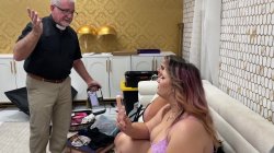 'Two Sexy BBWs Seduce A Bashful Reverend' screenshot nº 58