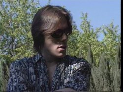 Captura de 'Blonde in Blue Flannel' nº 8