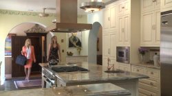 Captura de 'Lesbian House Hunters Part 12' nº 78