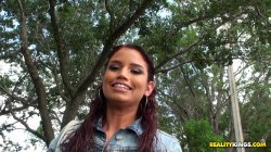 Captura de '8th Street Latinas 39' nº 54