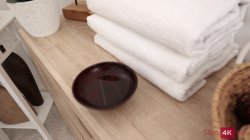 'Sensitive massage for a curvy babe' screenshot nº 2