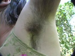 Captura de 'Horny Hairy Girls 14' nº 2