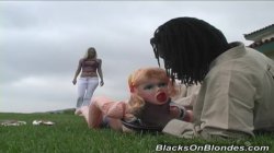 Captura de 'Interracial Anal Love 8' nº 1
