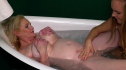'Big Tit MILF Seeks Girl' screenshot nº 94