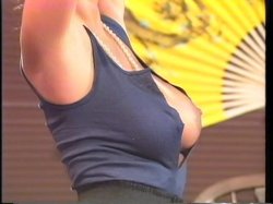'World Famous Big Busted Babes of Napali Video, The' screenshot nº 102