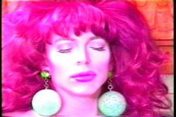 Captura de 'Married With She Males' nº 64