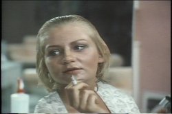 'Through the Looking Glass (Video X Pix)' screenshot nº 7