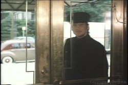 'Through the Looking Glass (Video X Pix)' screenshot nº 8