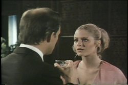 'Through the Looking Glass (Video X Pix)' screenshot nº 135