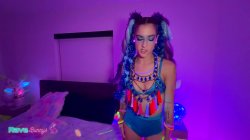 Captura de 'Neon Lights And Bass Drops As Madison Steel Takes Control!' nº 7