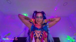 Captura de 'Neon Lights And Bass Drops As Madison Steel Takes Control!' nº 115