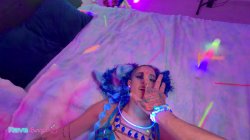 Captura de 'Neon Lights And Bass Drops As Madison Steel Takes Control!' nº 15