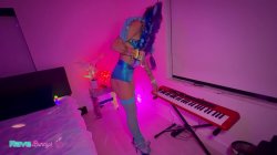 Captura de 'Neon Lights And Bass Drops As Madison Steel Takes Control!' nº 3