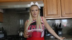 'Cross Eyed Cock Loving Cheerleaders 4' screenshot nº 4