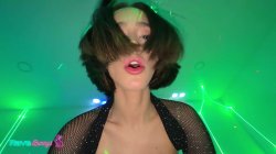 Captura de 'Slender Brunette Christina Sage Hooks The DJ In A Heated Session!' nº 112