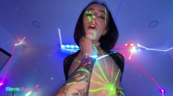 Captura de 'Slender Brunette Christina Sage Hooks The DJ In A Heated Session!' nº 118