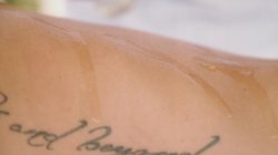 Captura de 'Greased Up MILFs Love Huge Cock' nº 3