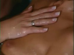 Captura de 'Pink Velvet 3 - A Lesbian Odyssey' nº 11