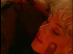 'Halli Aston Up Close & Personal' screenshot nº 8