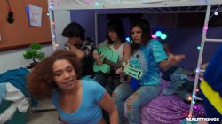 'Dare Dorm #39' screenshot nº 72