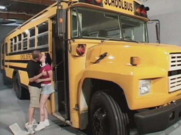 Schoolbus Sluts