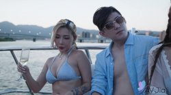 Captura de 'Stacy and Friends Spend the Day on a Boat Playing and Fucking' nº 22