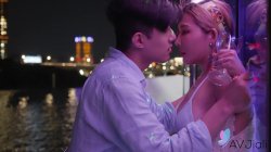 Captura de 'Stacy and Friends Spend the Day on a Boat Playing and Fucking' nº 34