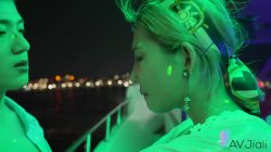 Captura de 'Stacy and Friends Spend the Day on a Boat Playing and Fucking' nº 38