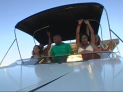 Captura de 'Big Butt Boat Trip' nº 2