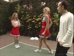 'Young Cheerleaders Swap N' Swallow 2' screenshot nº 69