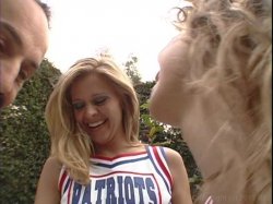 'Young Cheerleaders Swap N' Swallow 2' screenshot nº 73
