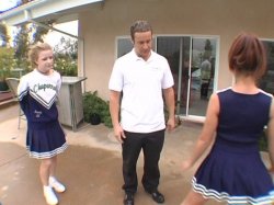 'Young Cheerleaders Swap N' Swallow 2' screenshot nº 131