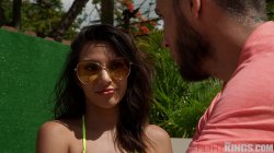 Captura de 'Jealous Stepdad Fucks Lying Nymph Stepdaughter' nº 18
