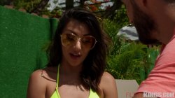 Captura de 'Jealous Stepdad Fucks Lying Nymph Stepdaughter' nº 20