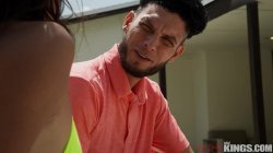 Captura de 'Jealous Stepdad Fucks Lying Nymph Stepdaughter' nº 24