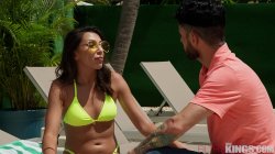 Captura de 'Jealous Stepdad Fucks Lying Nymph Stepdaughter' nº 31