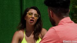 Captura de 'Jealous Stepdad Fucks Lying Nymph Stepdaughter' nº 34